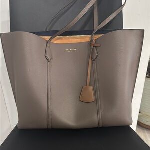 Tory Burch Brown Leather Tote Sophisticated Design